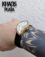 Cargar imagen en el visor de la galería, Reloj Dalí broche clásico
