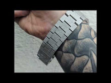 Cargar y reproducir el video en el visor de la galería, Reloj frosted blanco
