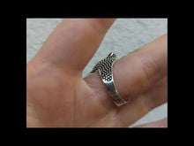Cargar y reproducir el video en el visor de la galería, Anillo pantera
