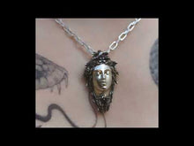Cargar y reproducir el video en el visor de la galería, Colgante medusa
