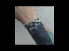 Cargar y reproducir el video en el visor de la galería, Trenzada
