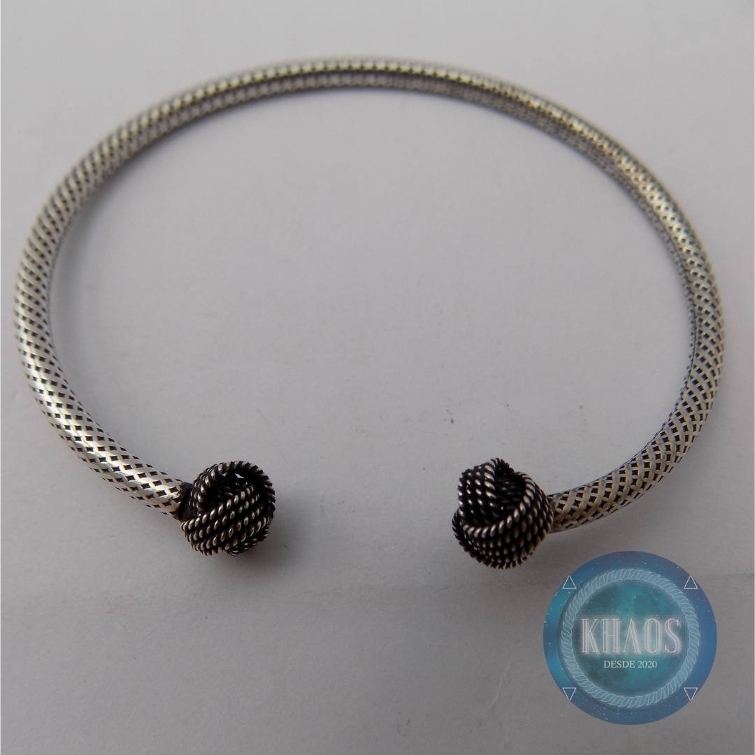 Brazalete nudos