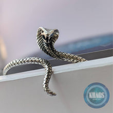 Cargar imagen en el visor de la galería, Brazalete cobra
