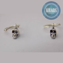 Cargar imagen en el visor de la galería, Aros argolla calavera par
