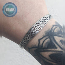 Cargar imagen en el visor de la galería, Brazalete valknut 2
