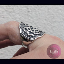 Cargar imagen en el visor de la galería, Anillo escudo ajustable
